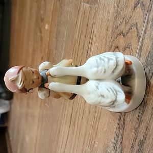 Antique Goose girl hummmel 47/0 1953 markings 5"tall by 4"wide no cracks or chip